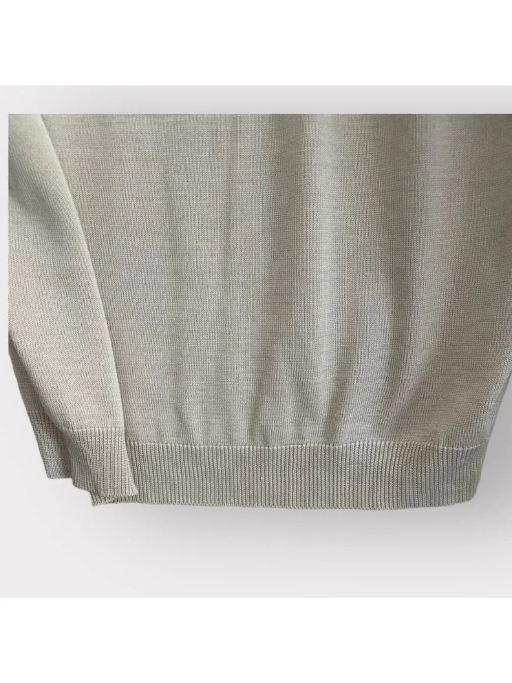 Vintage Brooks Brothers M Beige Gold Silk Blend Long Sleeve Mock Neck Sweater
